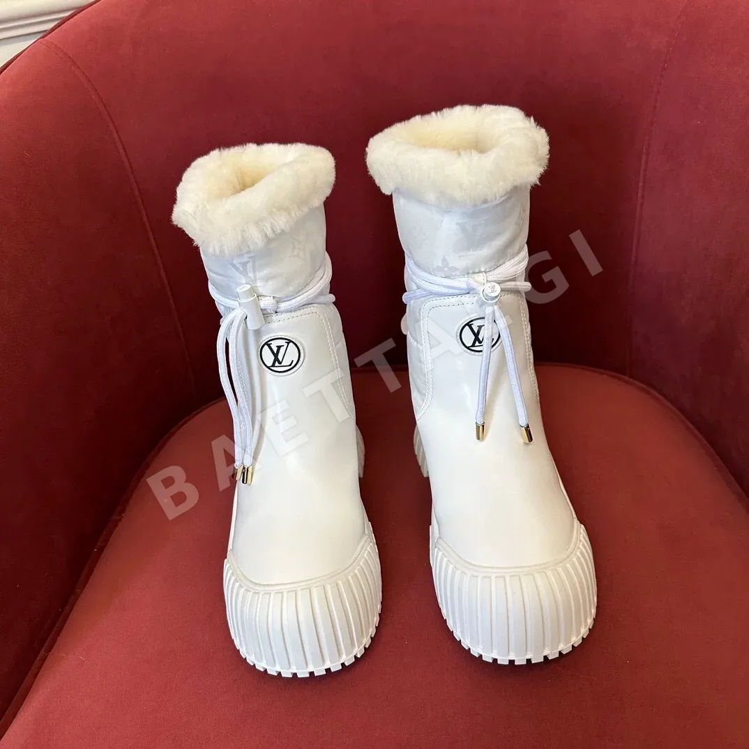 루이비통 송아지가죽 앵클 부츠 3777