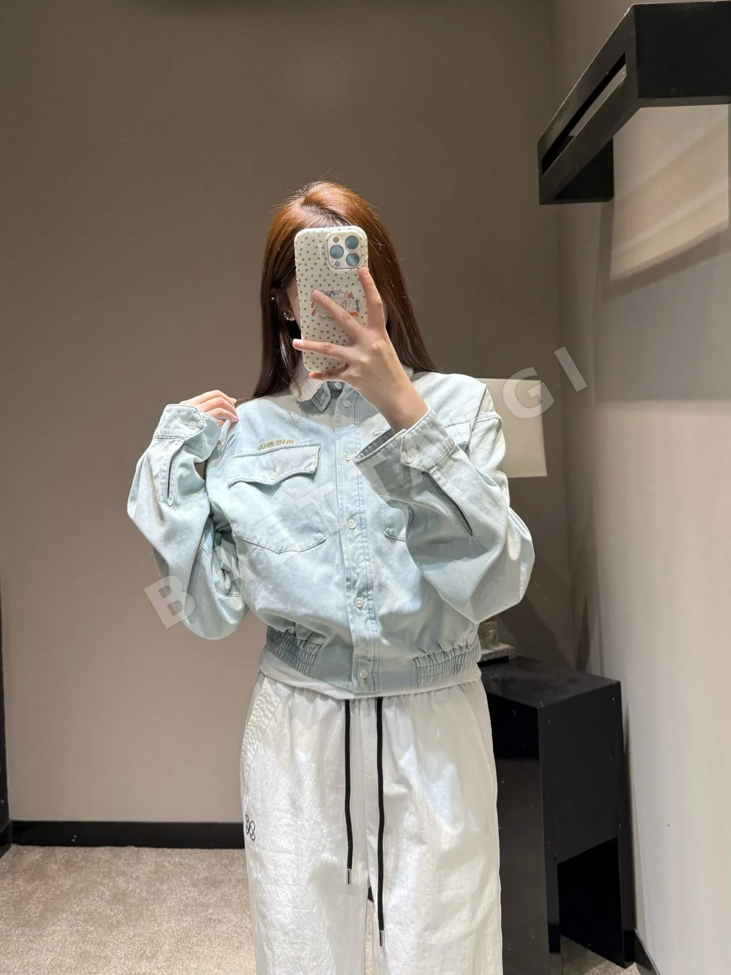 미우미우 레이스 피터팬 카라 크롭 데님 자켓 101630