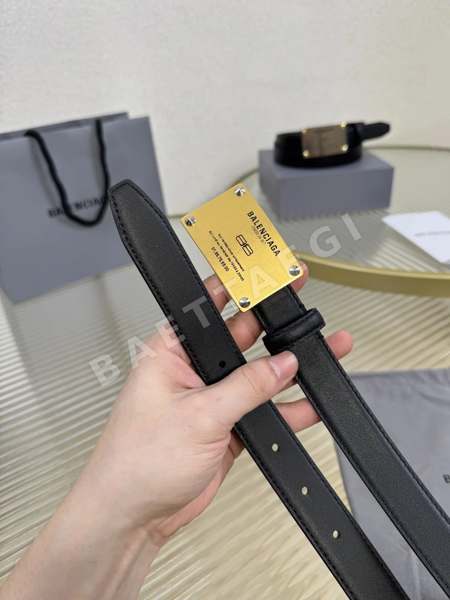 발렌시아가 카프스킨 빈티지 놋쇠 벨트 상세 이미지 5