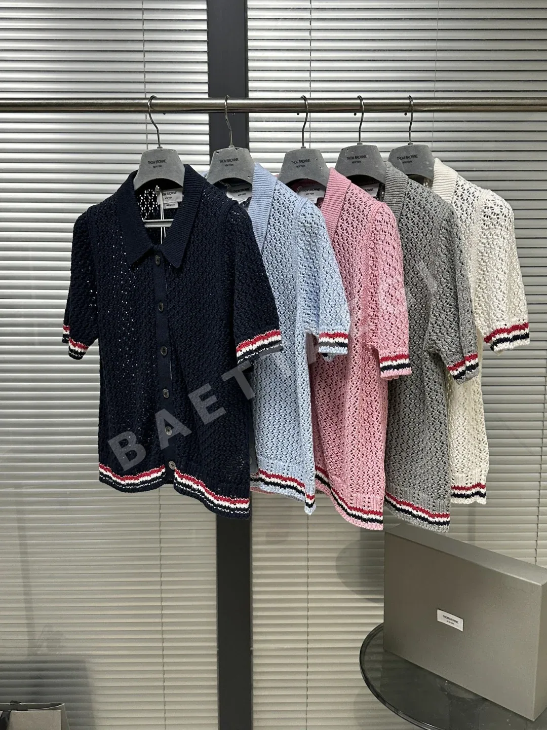 톰브라운 메시 퍼피 카라 반팔 셔츠 상세 이미지 4