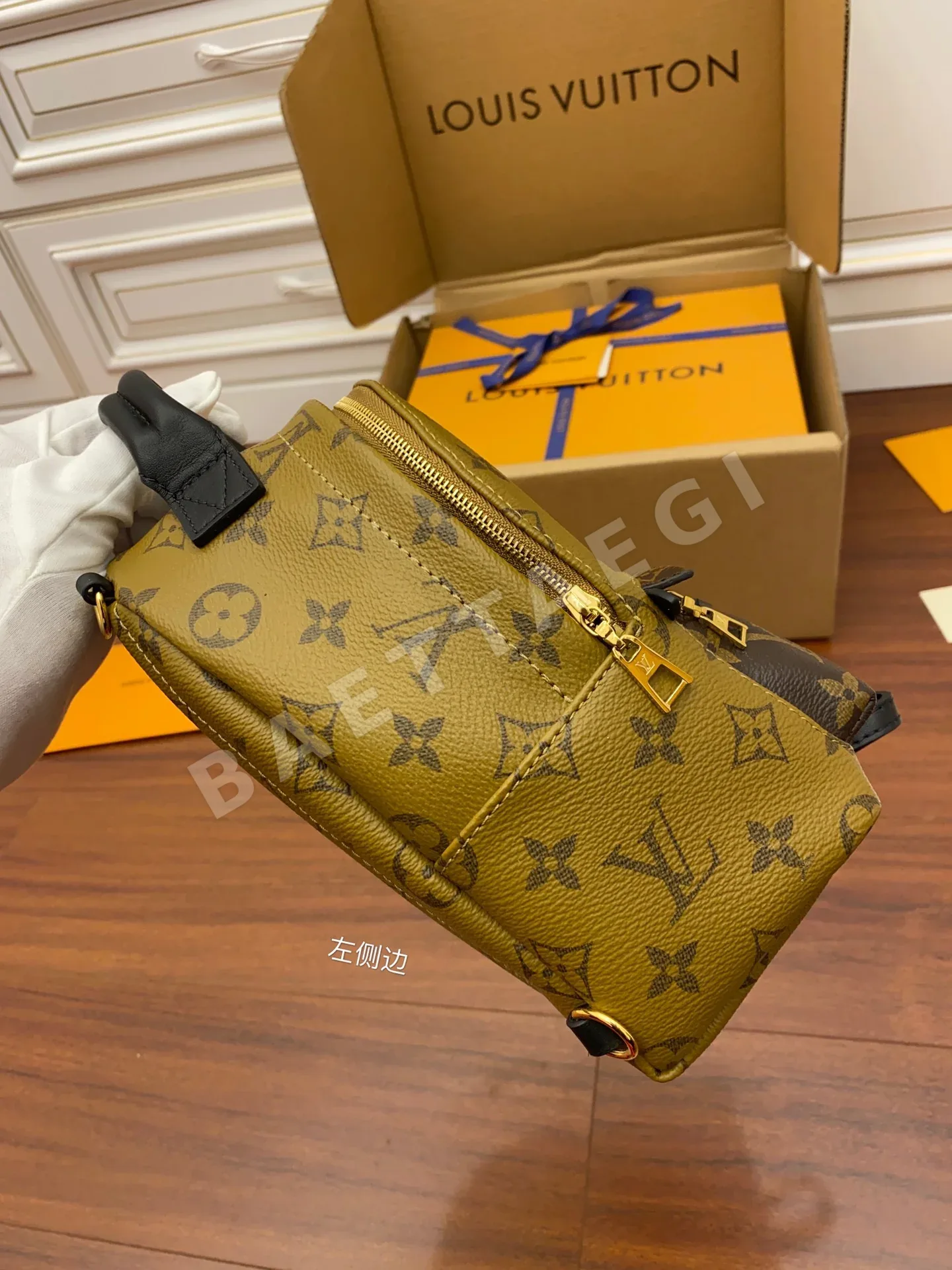 루이비통 M44872 가방 상세 이미지 4