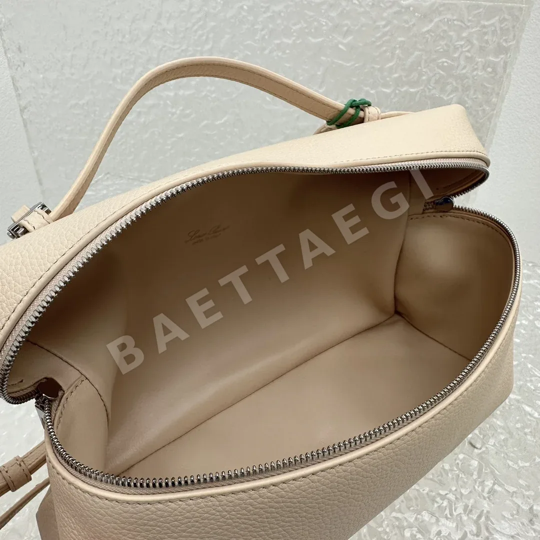 로로피아나 엑스트라포켓 라지 핸드백 상세 이미지 8