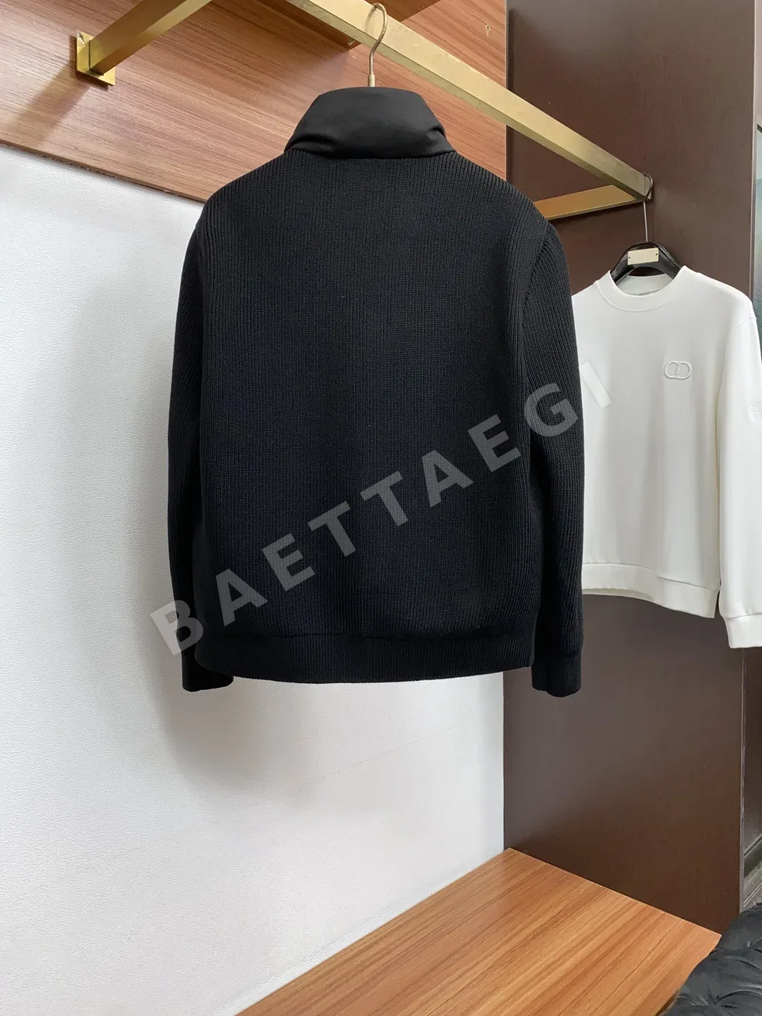 로로피아나 니트 배색 다운 남성 자켓 상세 이미지 2