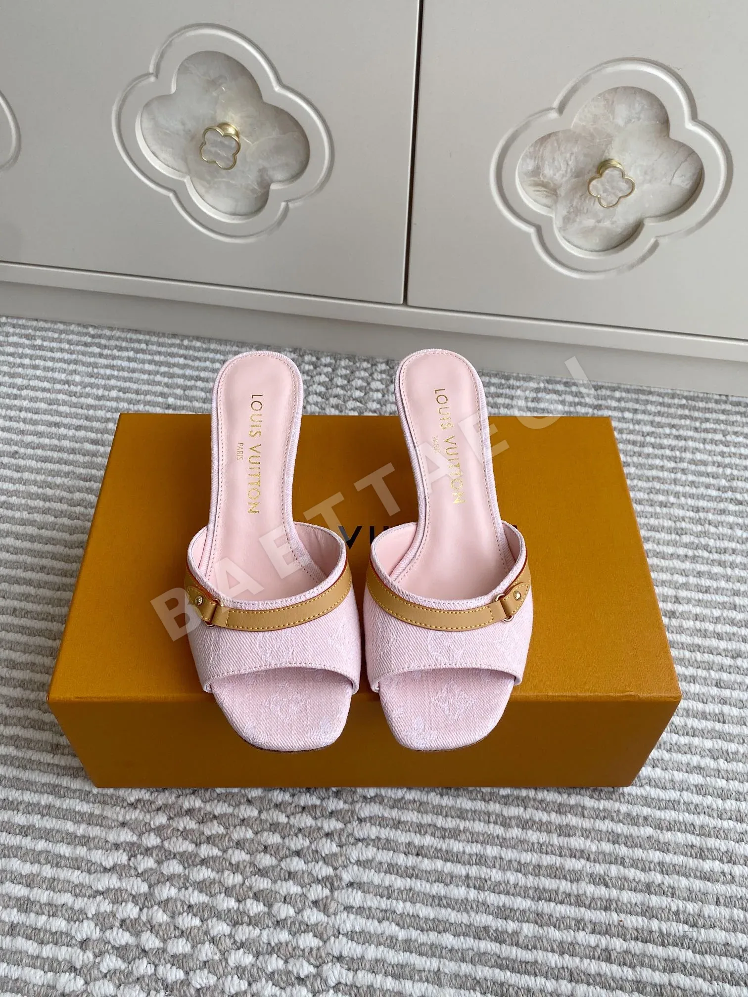 루이비통 모노그램 키튼 힐 샌들 41843