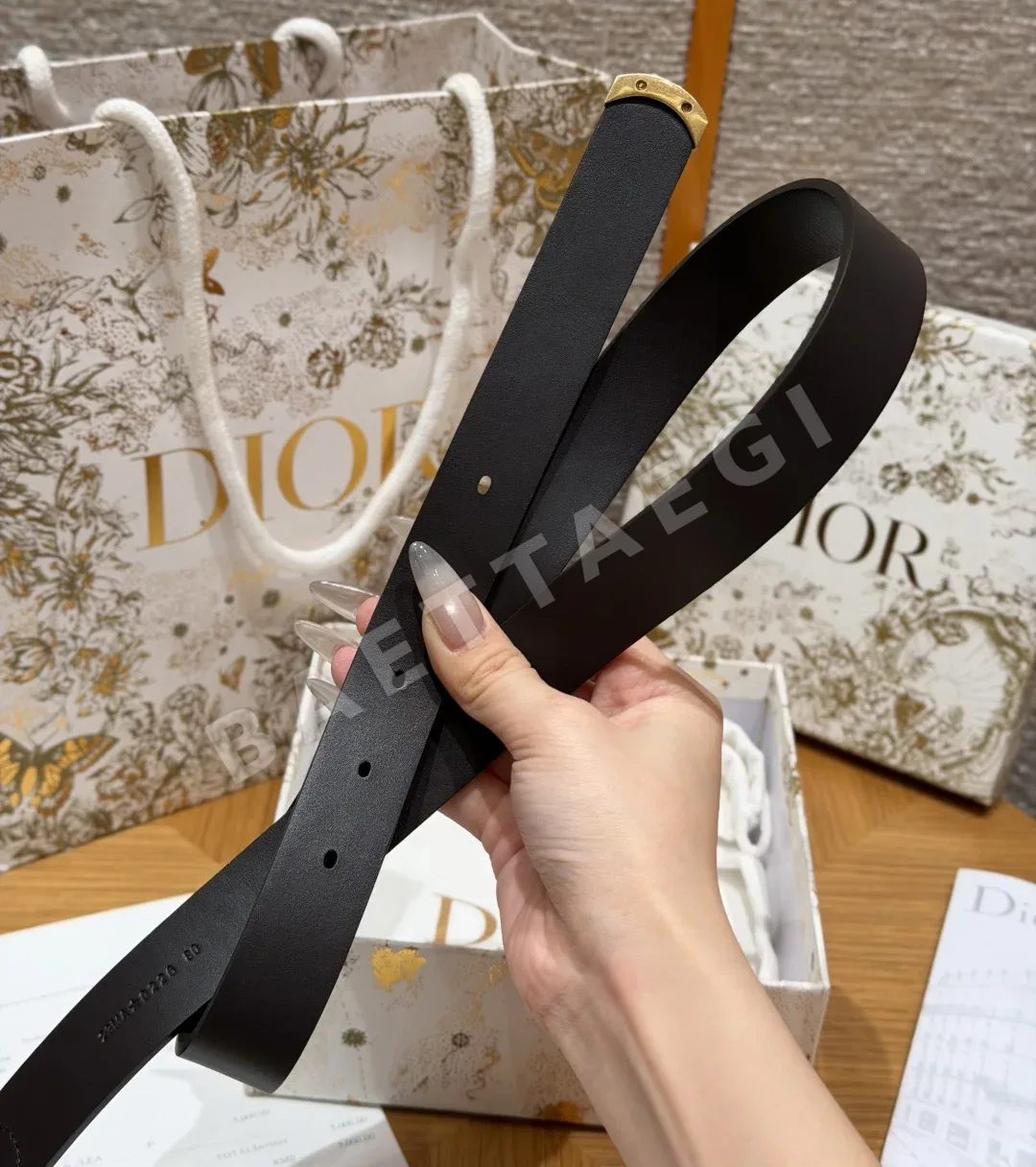 디올 메탈 버클 스무스 카프스킨 벨트 상세 이미지 9