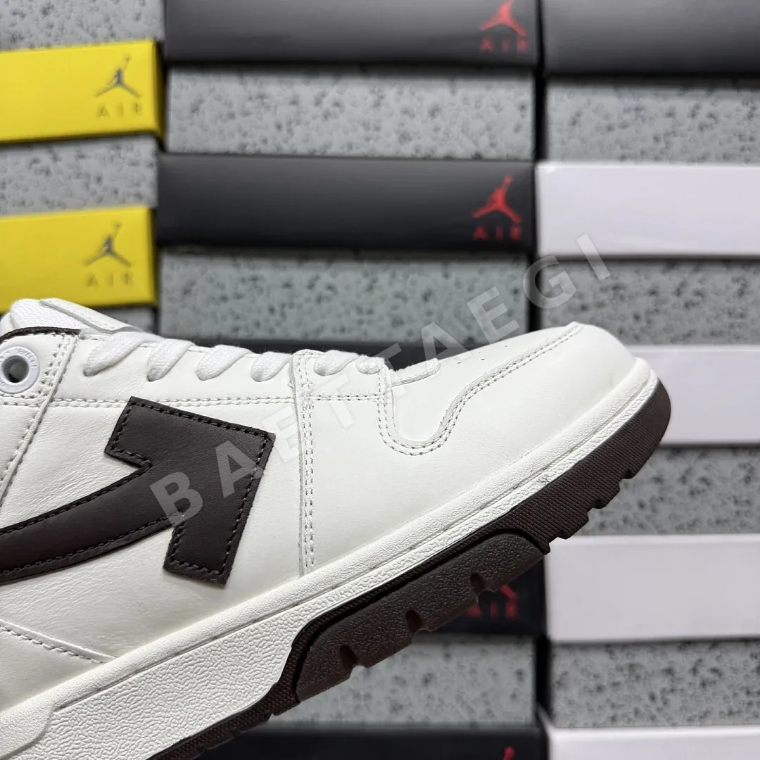 오프화이트 [KZ] 아웃 오브 오피스 OOO 로우 탑스 화이트 블랙 202490 Off White Out Of Office OOO Low 상세 이미지 6