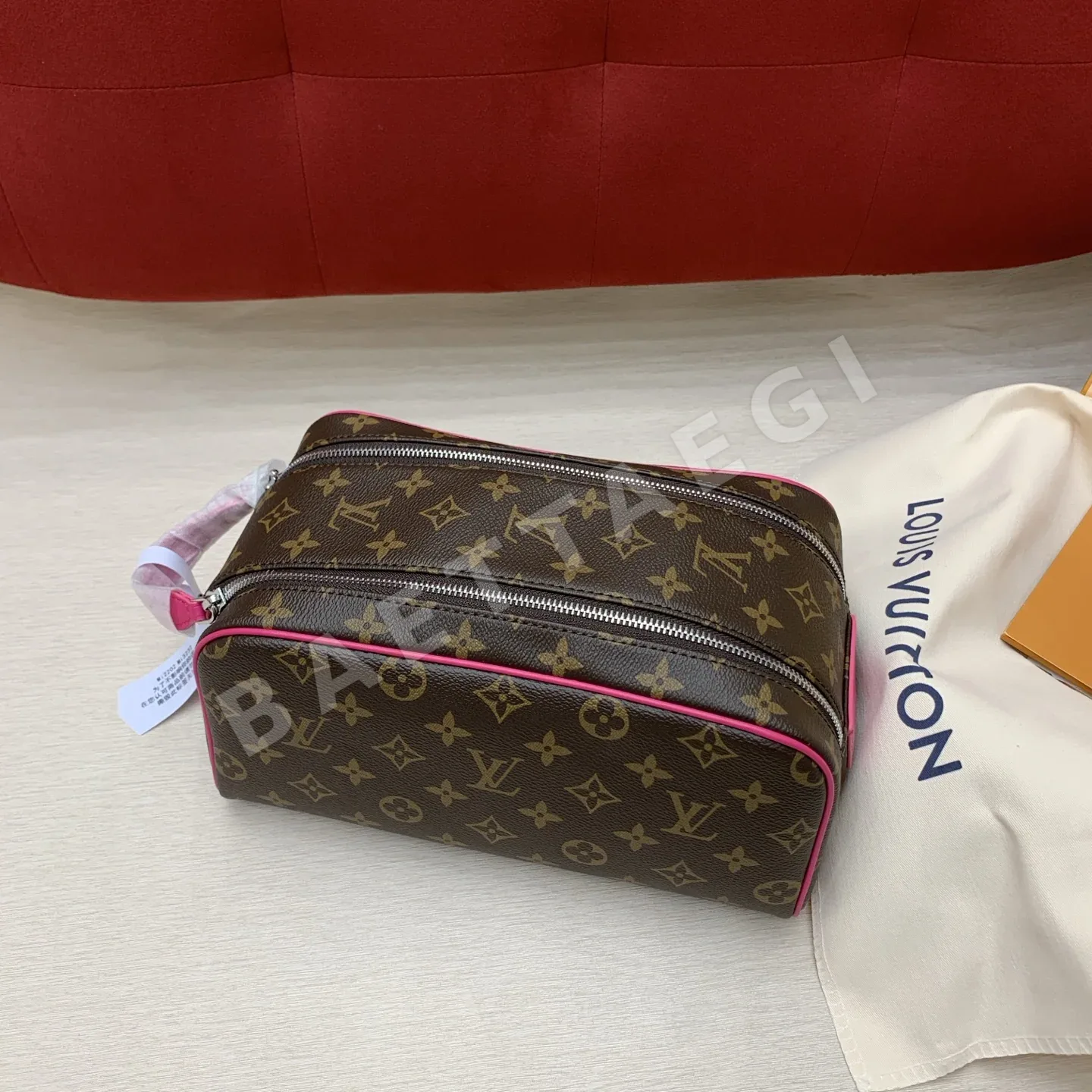 루이비통 뷰티 모노그램 로즈 레드 가방 M12641