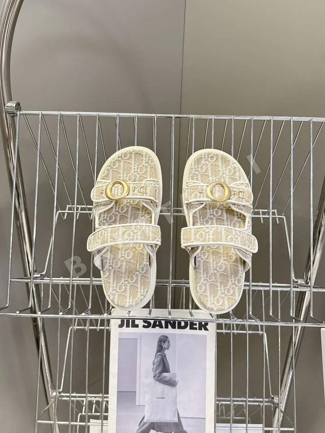 디올 오블리크 모노그램 벨크로 샌들 상세 이미지 6