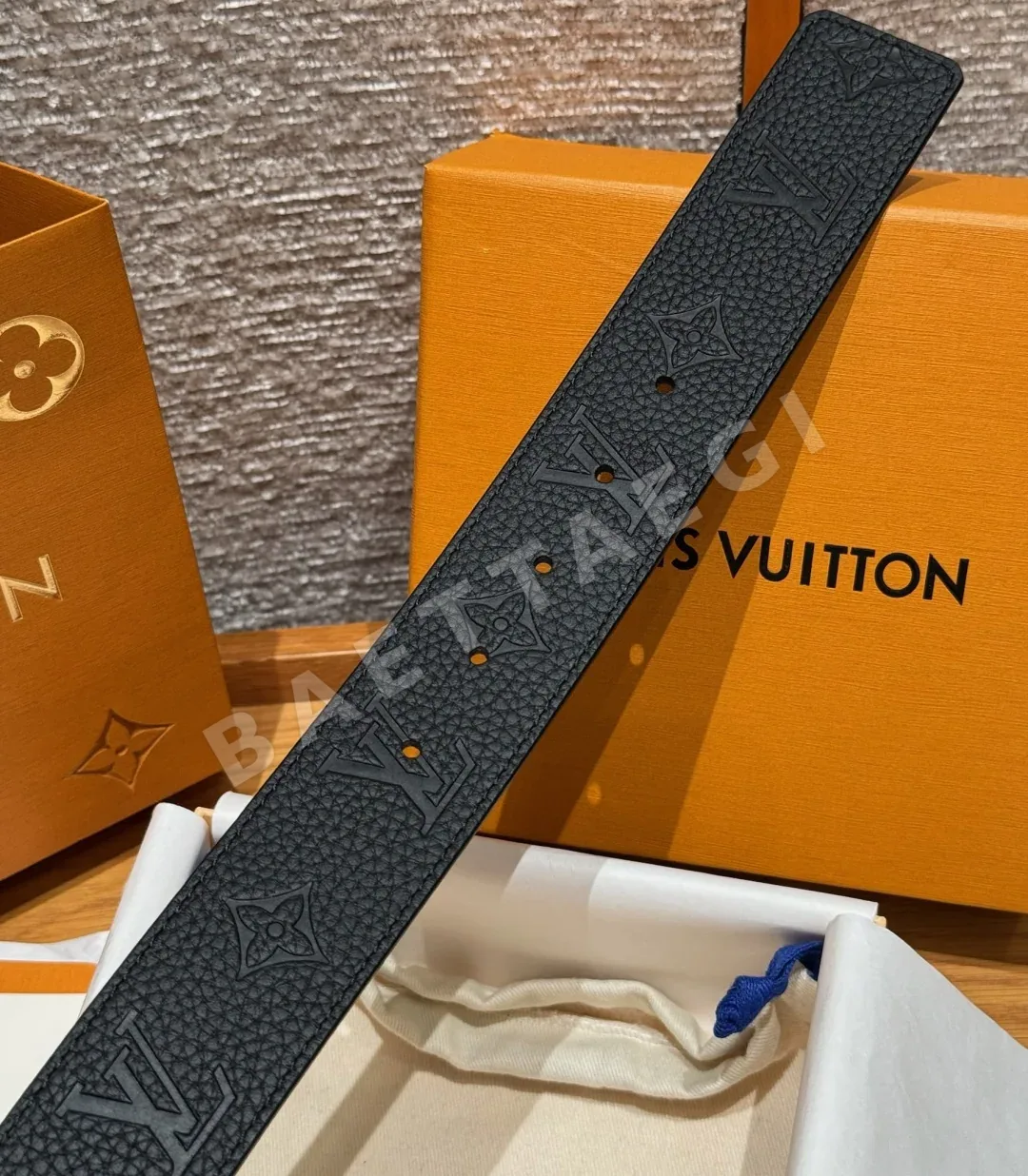 루이비통 이니셜 40mm 리버시블 소가죽 벨트 상세 이미지 8