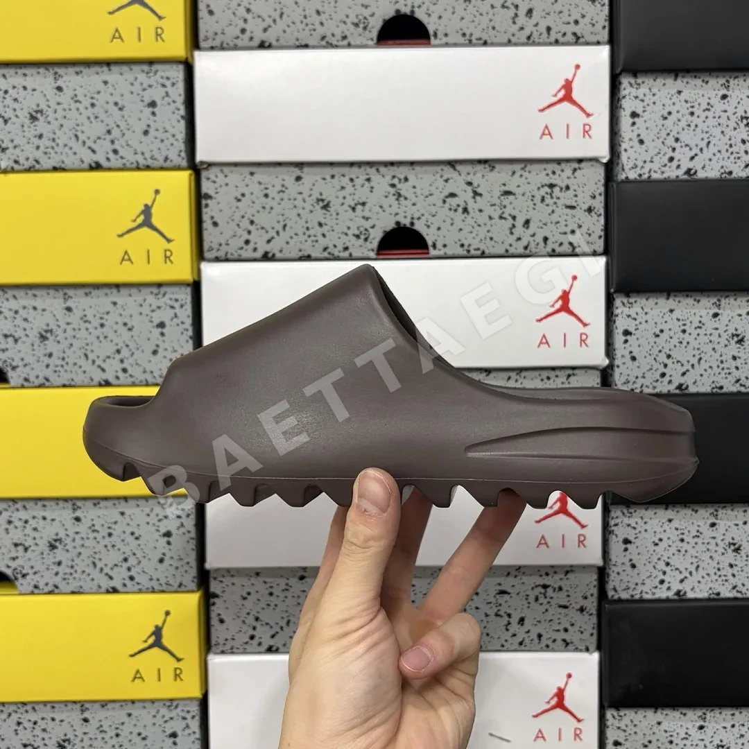 아디다스 [LW] 이지 슬라이드 G55495 200630 Adidas Yeezy Slide Soot 상세 이미지 7