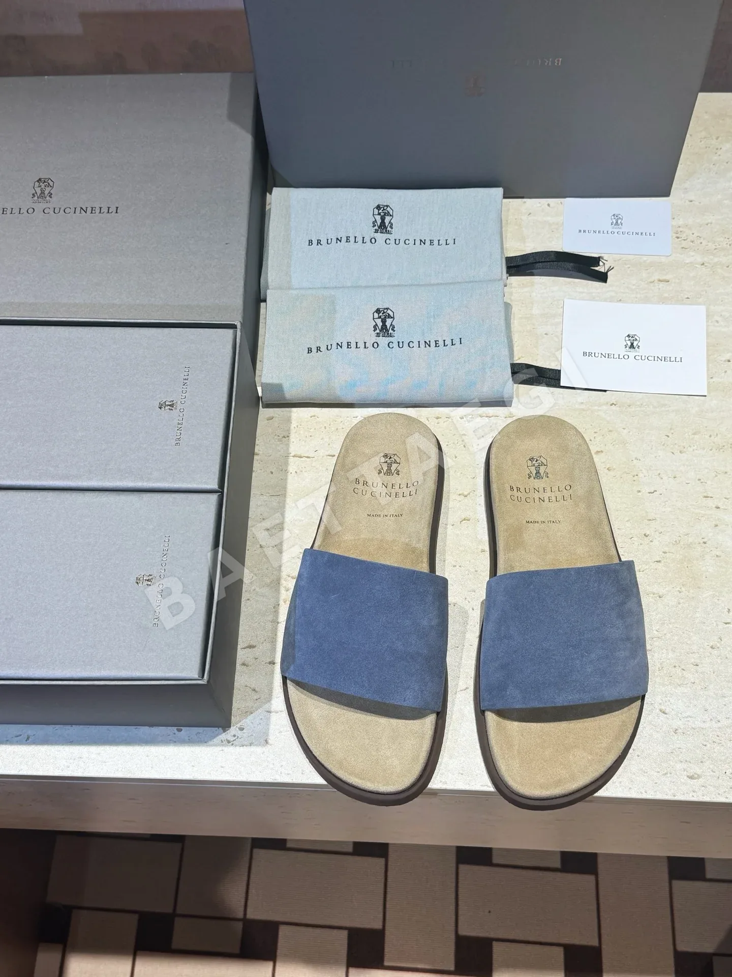 브루넬로쿠치넬리 남성 스웨이드 비치샌들 상세 이미지 5