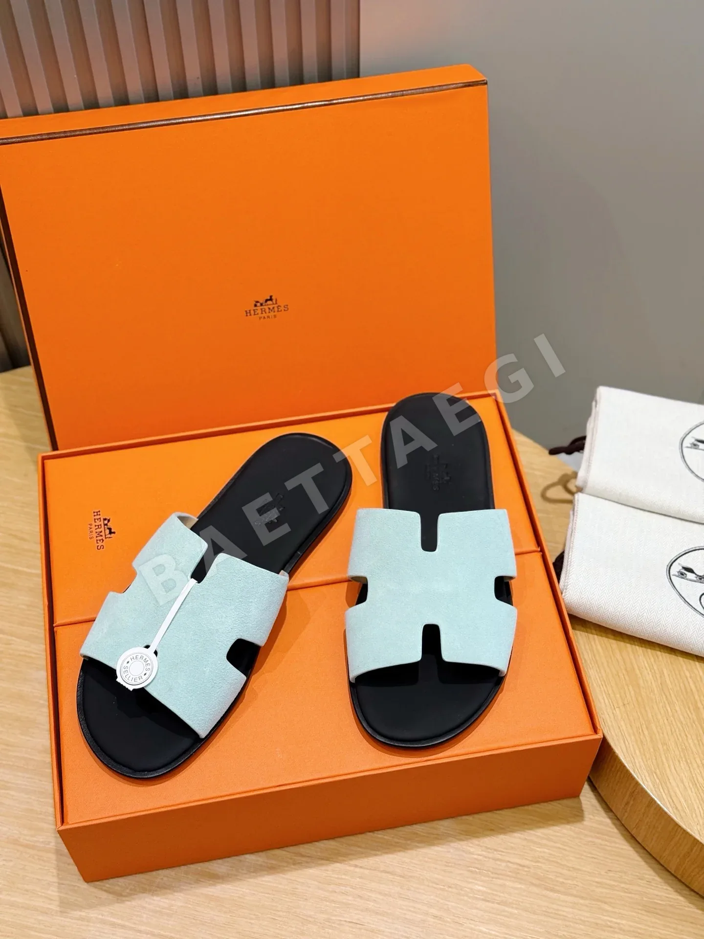 에르메스 이즈미르 샌들 155886