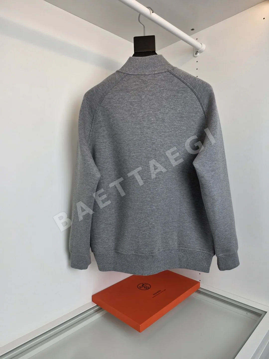 에르메스 안장 스터즈 자수 베이스볼 남성 자켓 상세 이미지 4