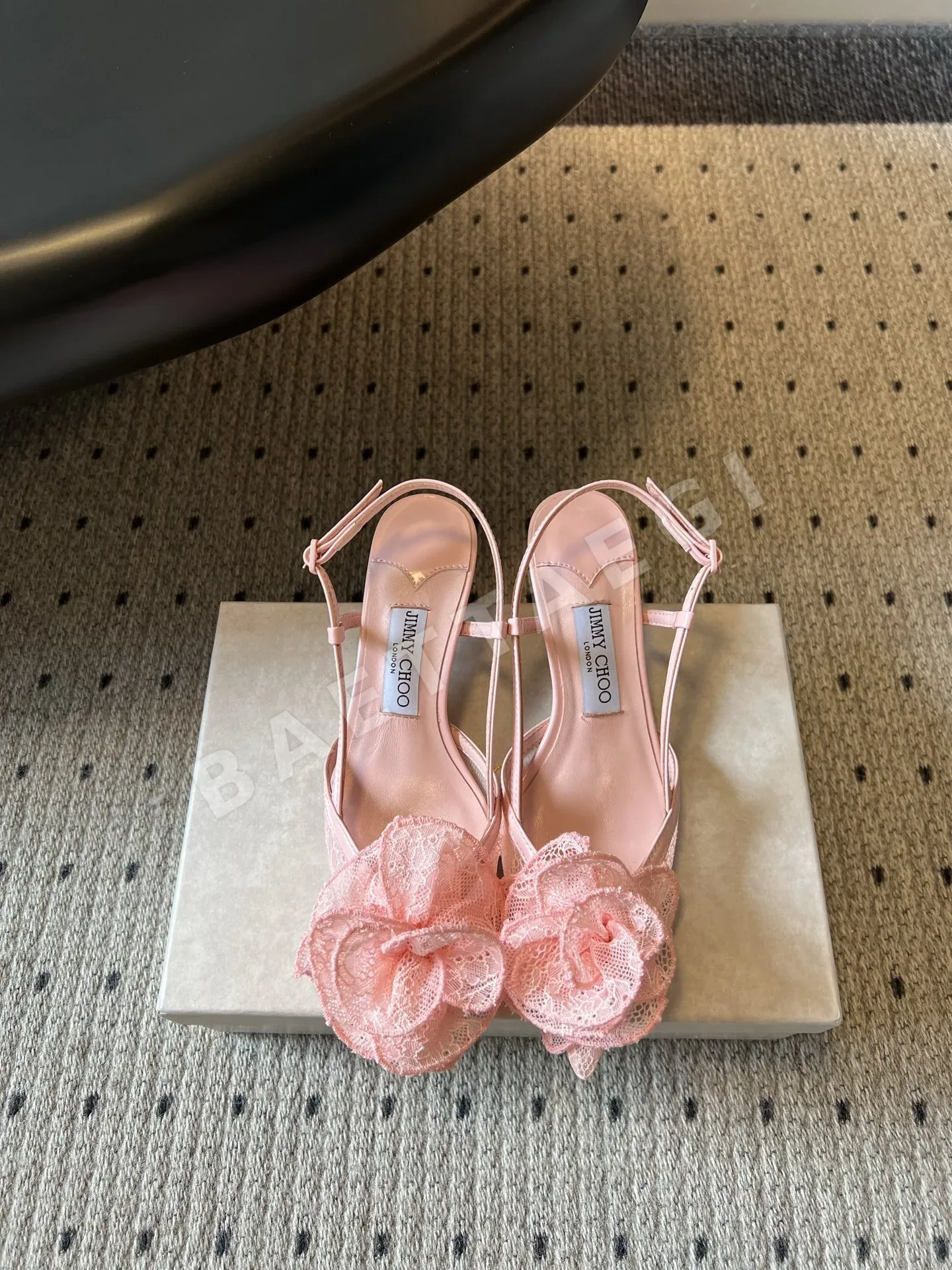 지미추 레이스 장미 포인티드토 하이힐 샌달 105622