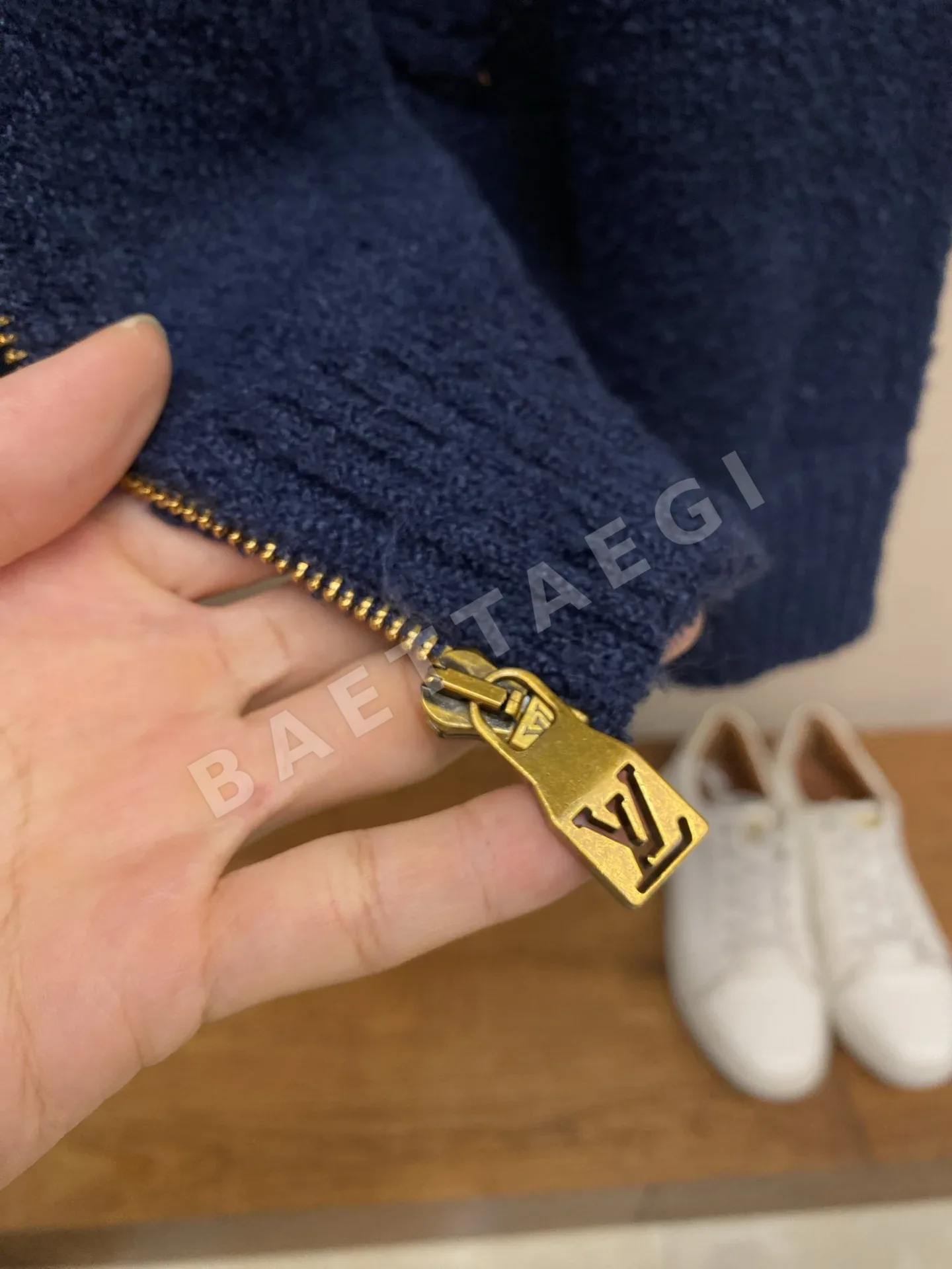 루이비통 LV 스크립트 울 부클레 자켓 상세 이미지 6