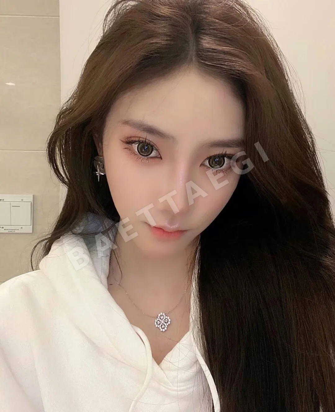 해리윈스턴 루프 다이아몬드 목걸이 상세 이미지 3