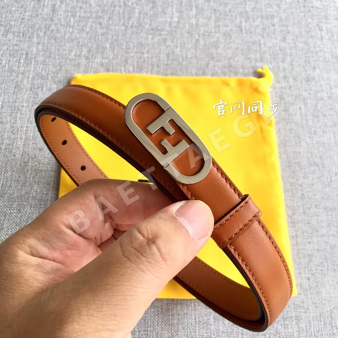 펜디 O'록 버클 슬림 가죽 벨트 상세 이미지 6