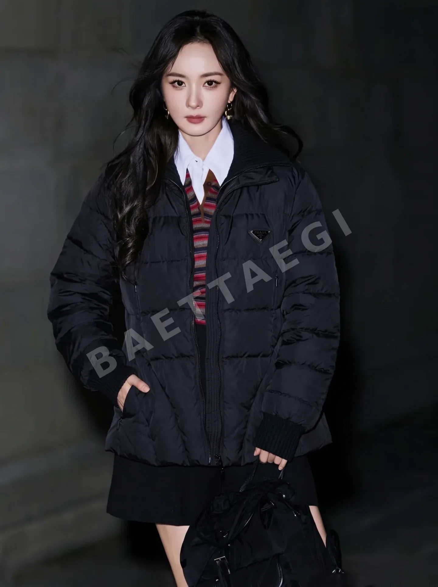 버버리 스탠드 카라 숏 다운 자켓 202631