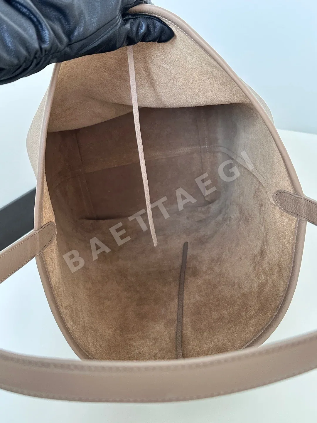 더로우 버킷백 상세 이미지 9