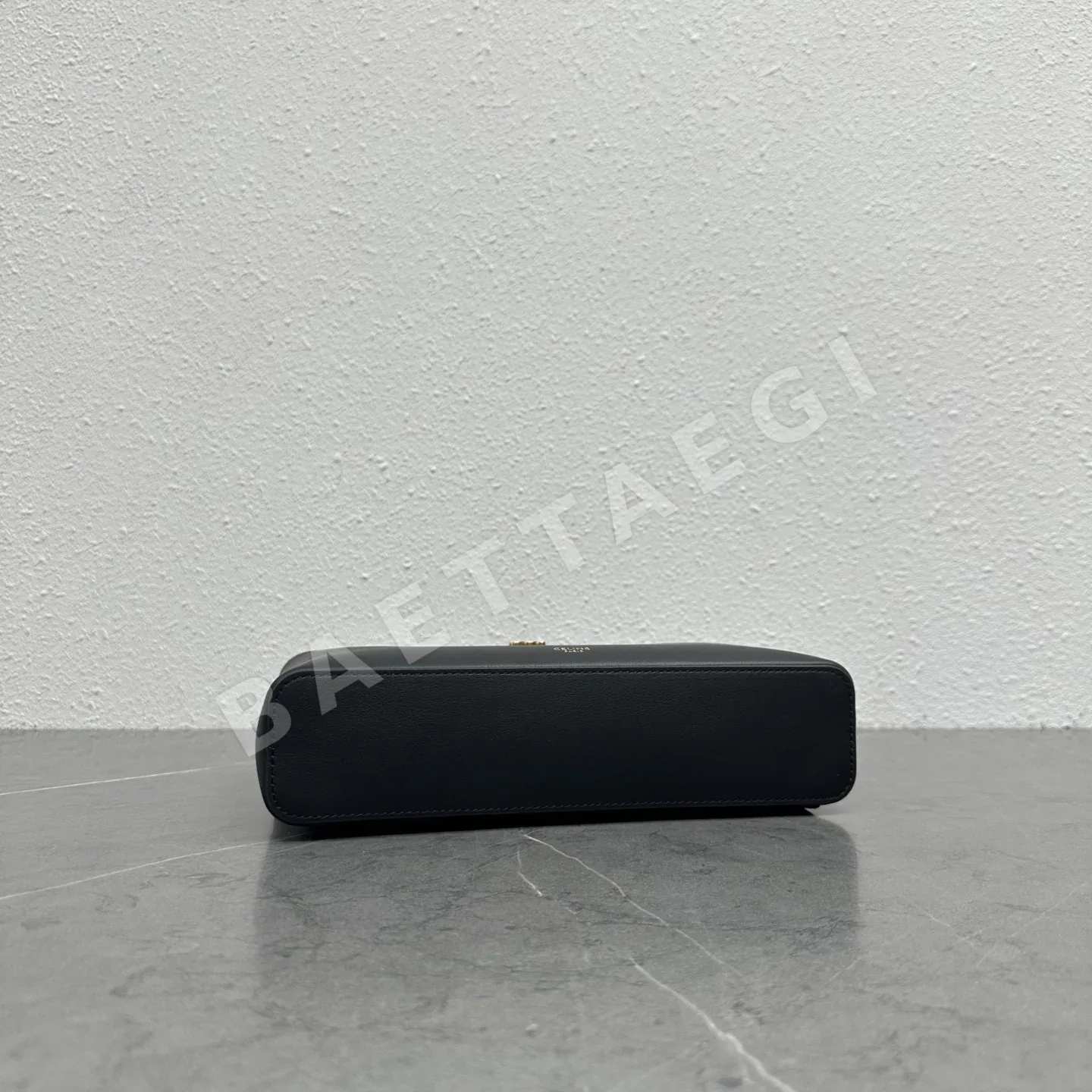 셀린느 렉탱글 서플 카프스킨 블랙 상세 이미지 4