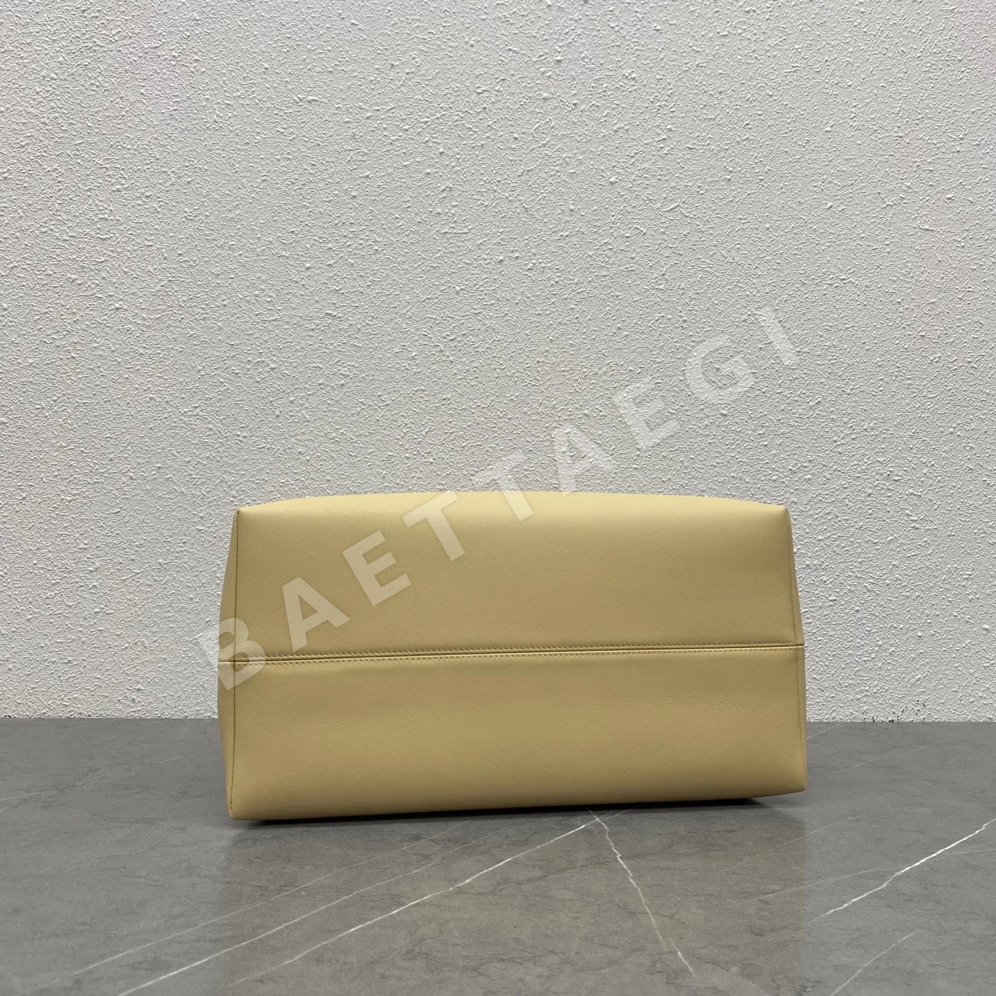 셀린느 CE 닥터 파우치 상세 이미지 4