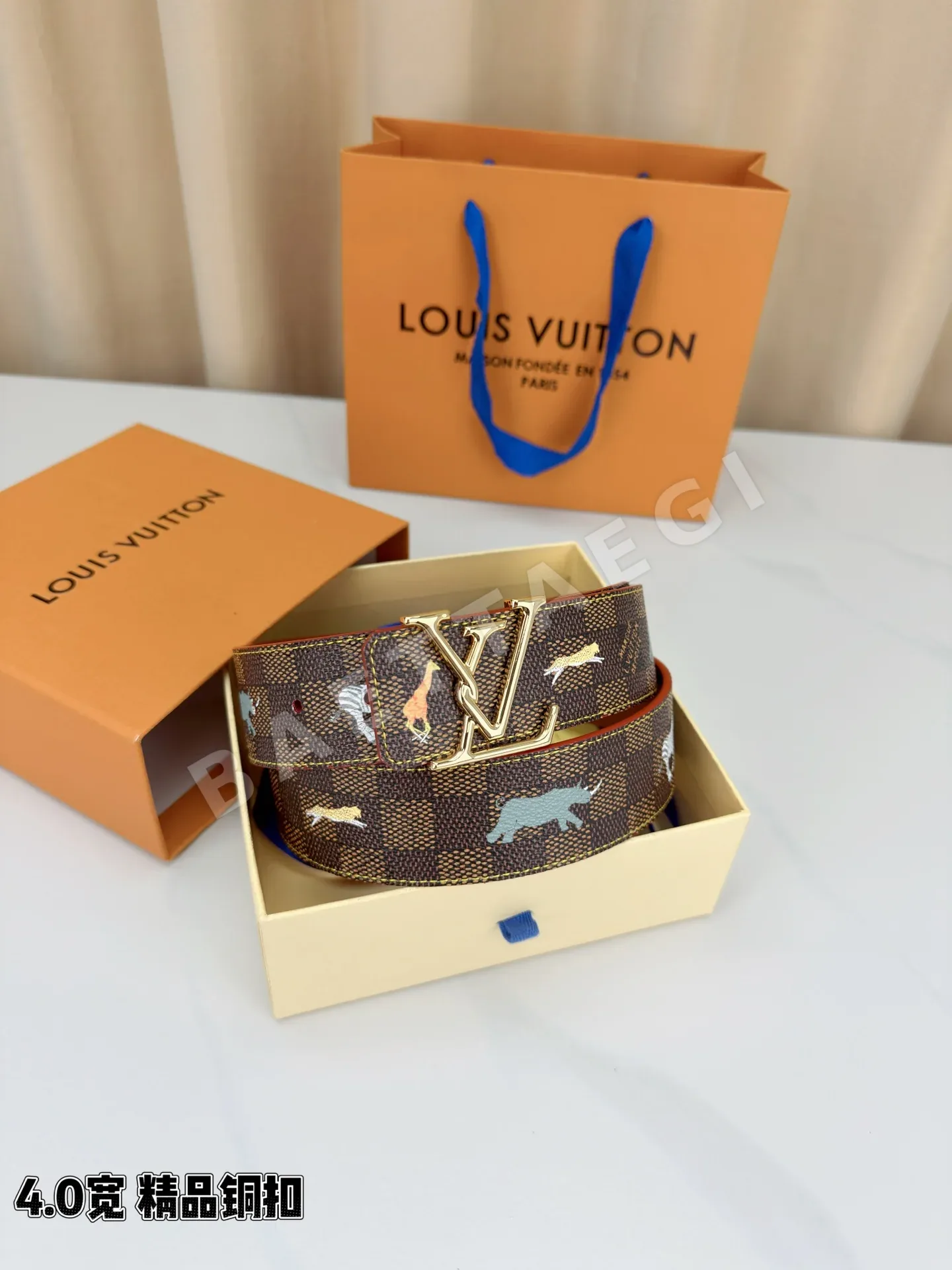루이비통 골드 LV 버클 체크 캔버스 벨트 상세 이미지 4