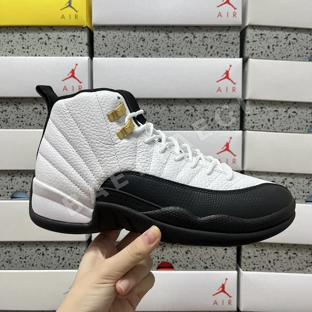 나이키 [GX] 조던 12 레트로 블랙 화이트 골드 CT8013-117 201349 Nike Jordan 12 Retro Taxi 상세 이미지 9