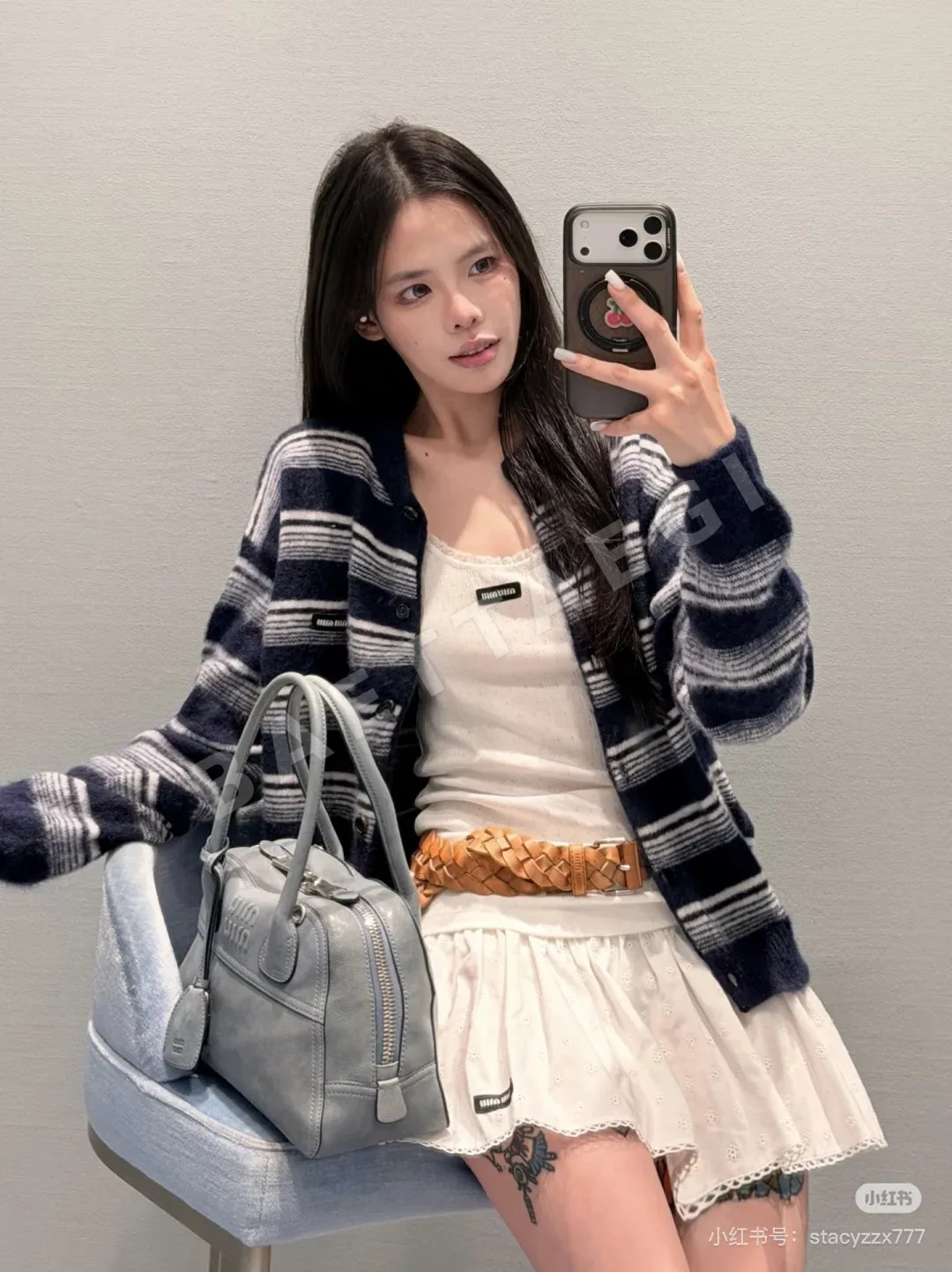 미우미우 네이비 블루 그레이 스트라이프 캐시미어 가디건 상세 이미지 5