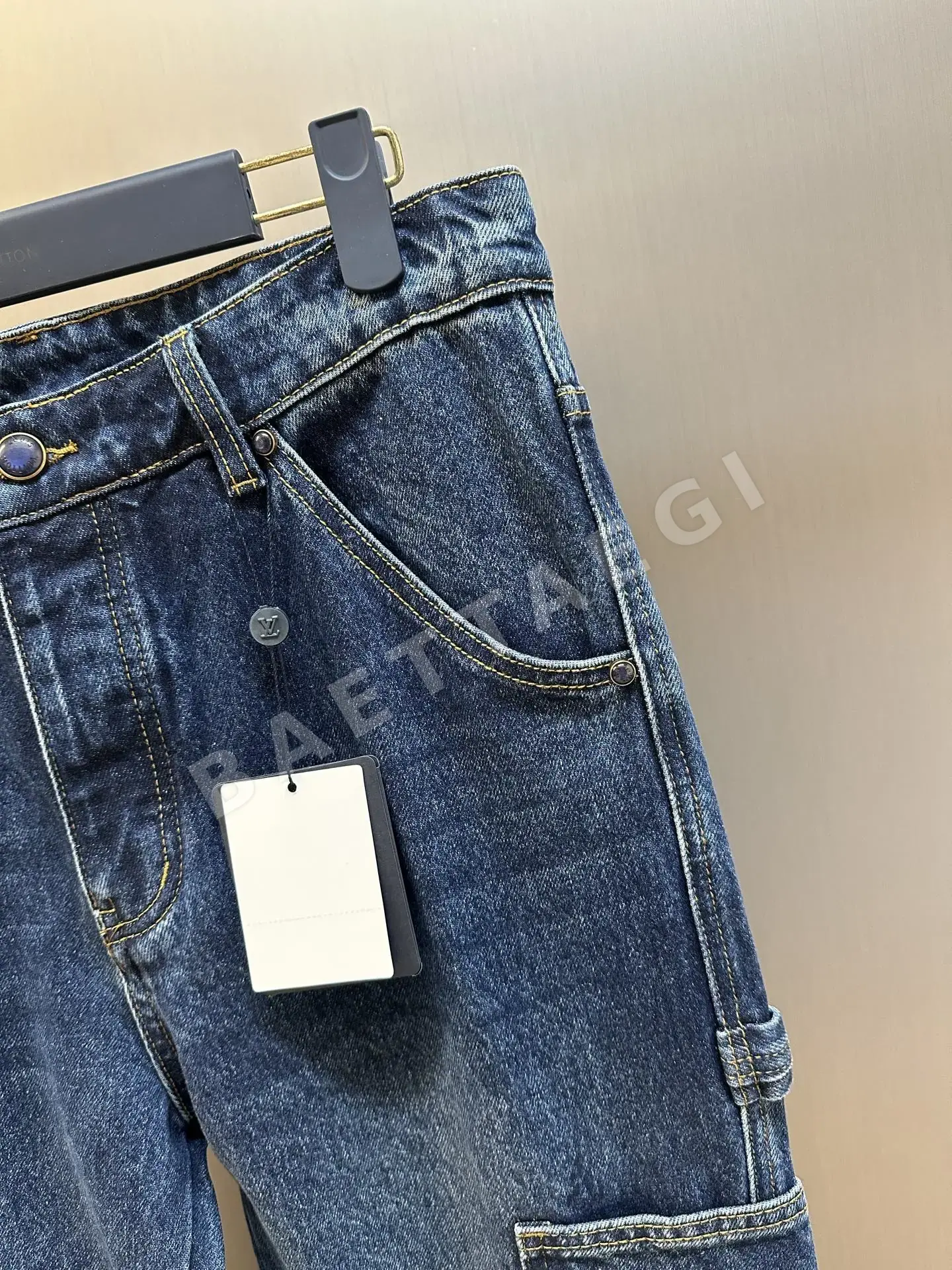 루이비통 그라데이션 로고 데님 남성 바지 상세 이미지 3