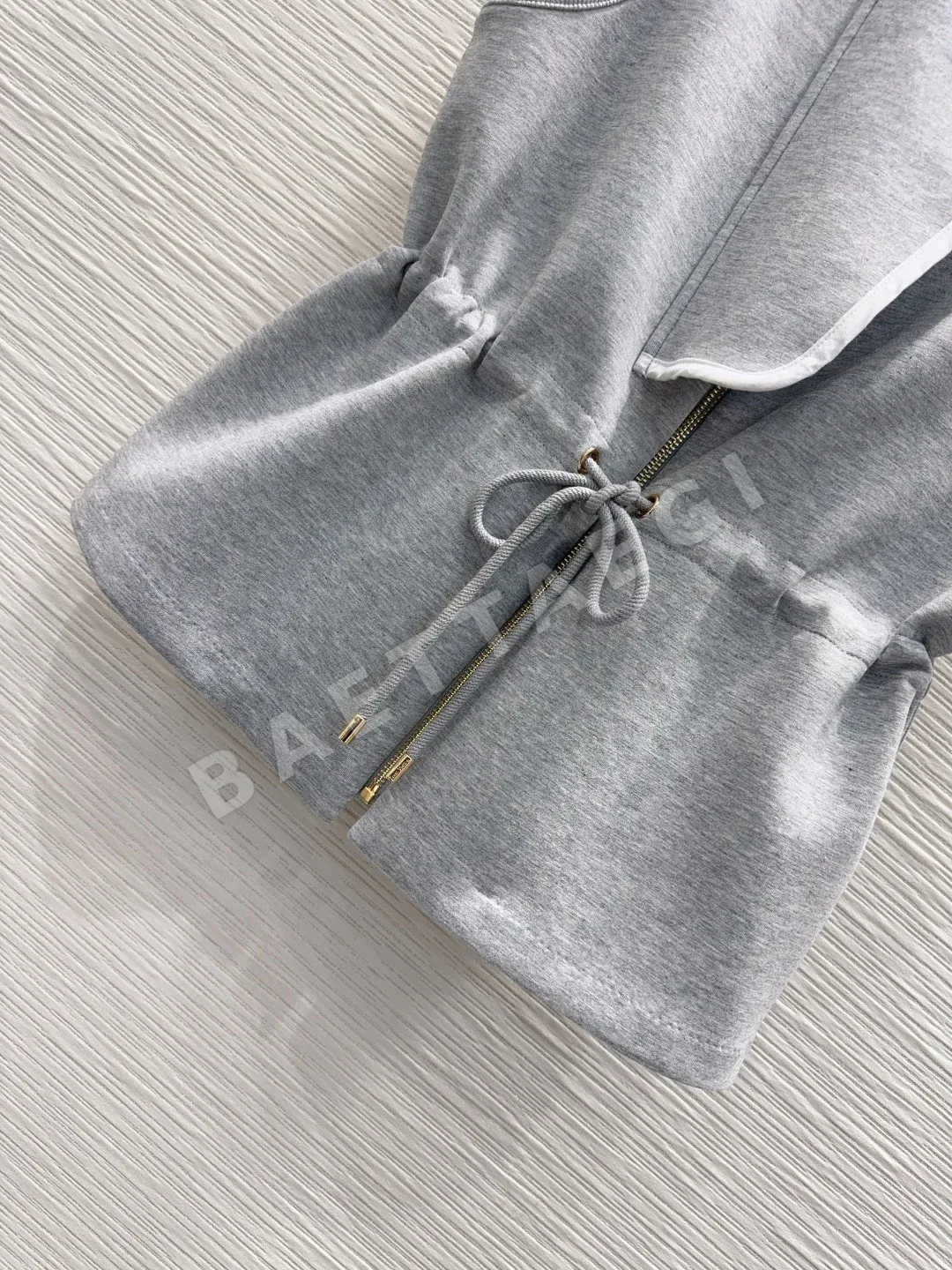 루이비통 여성 슬림핏 반팔 티셔츠 상세 이미지 6