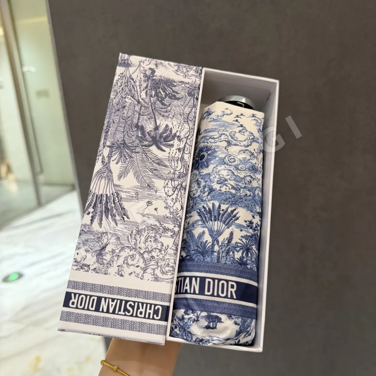 디올 5단 우산 85590
