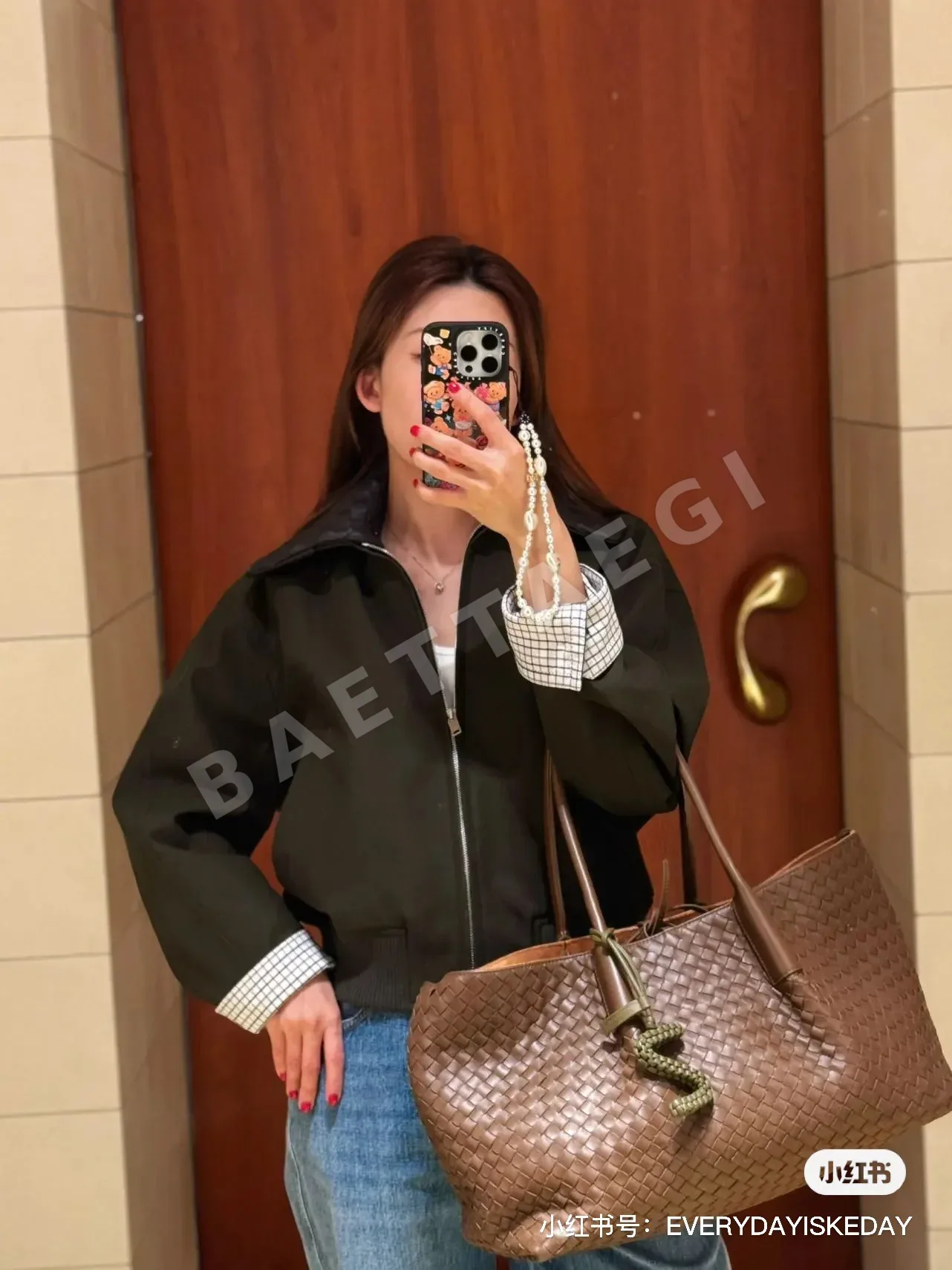 보테가베네타 체크 가죽 카라 여성 자켓 상세 이미지 9