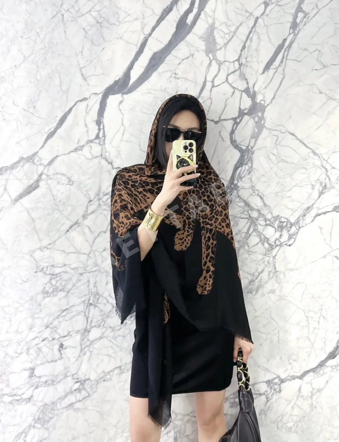 생로랑 레오파드 울 스카프 상세 이미지 8