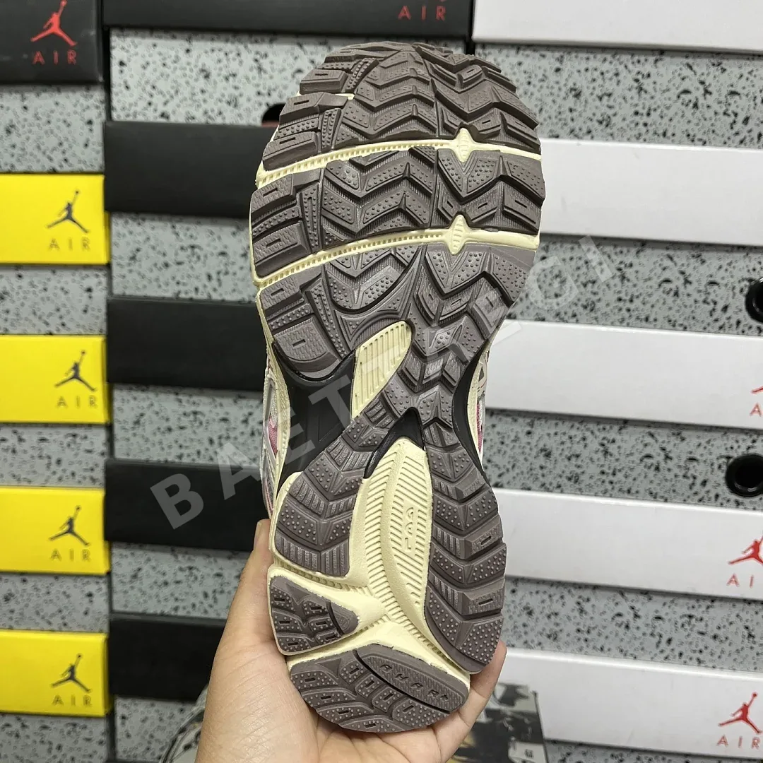아식스 [XY] 젤 카하나 8 1012A978-103 200345 Asics Gel-Kahana 8 상세 이미지 7