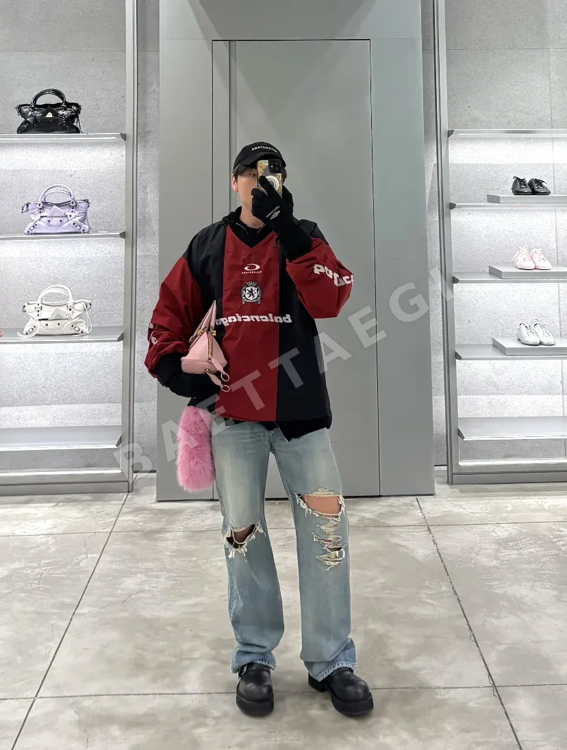 발렌시아가 컬러 블록 V넥 긴팔 티셔츠 상세 이미지 20
