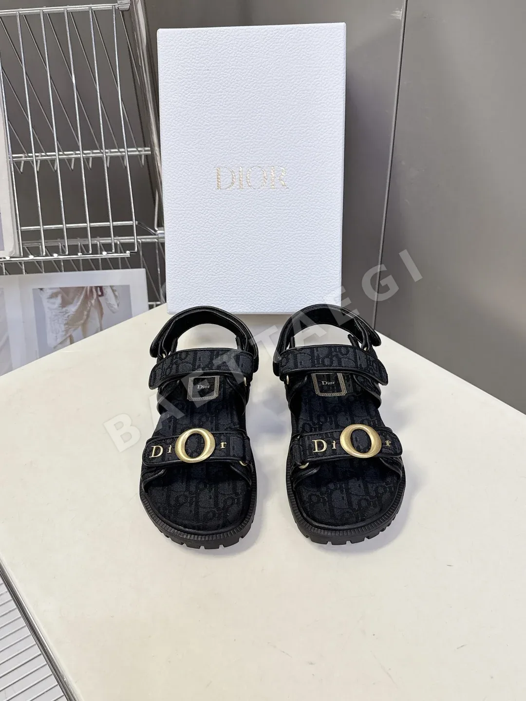 디올 오블리크 모노그램 벨크로 스포츠 샌들 98547