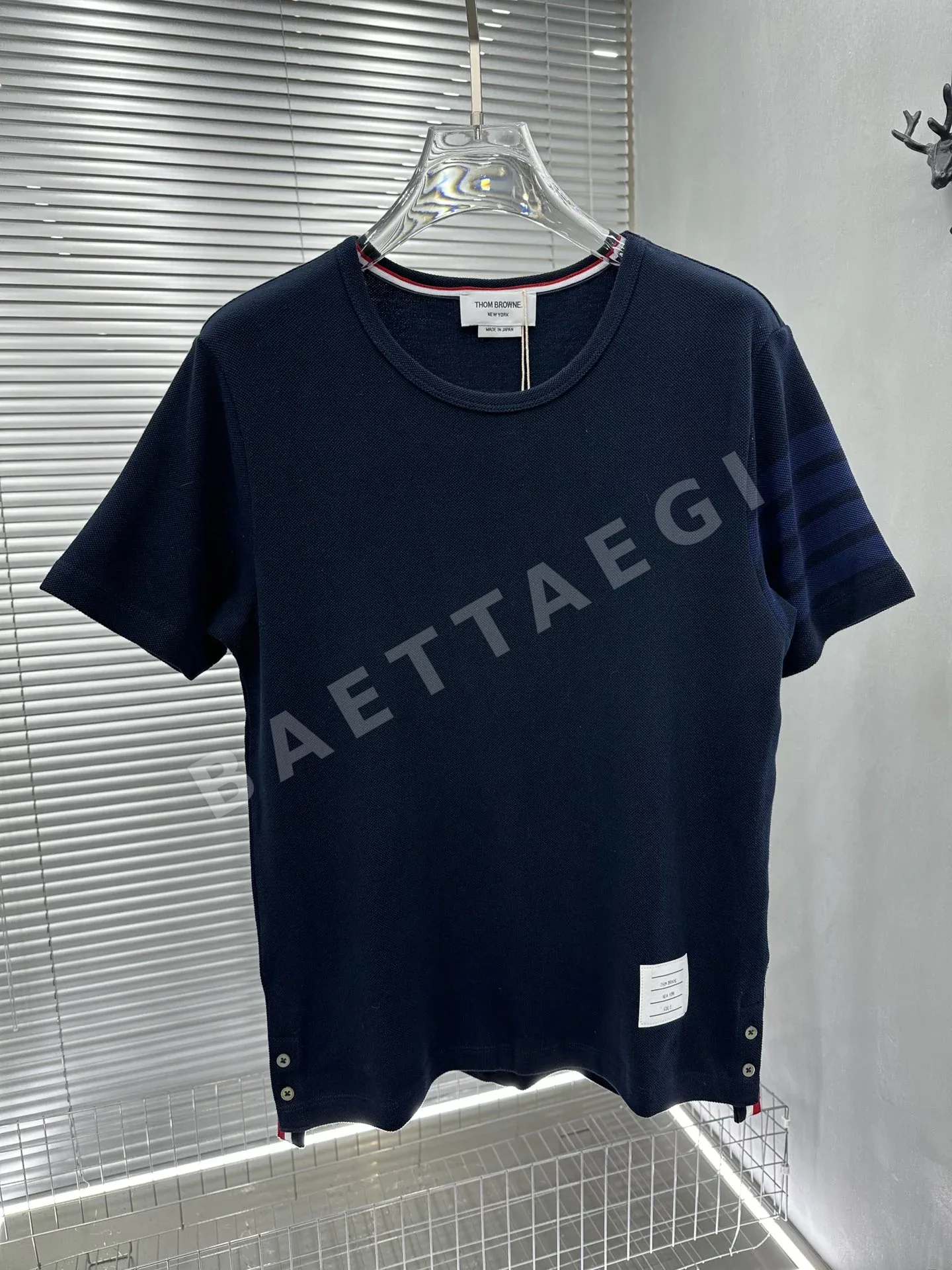 톰브라운 다크블루 코튼 피케 반팔 셔츠 50425