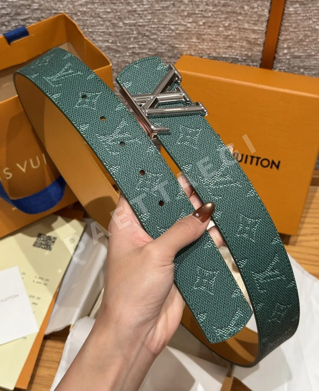 루이비통 디멘션 모노그램 헤리티지 40mm 리버서블 벨트 상세 이미지 5