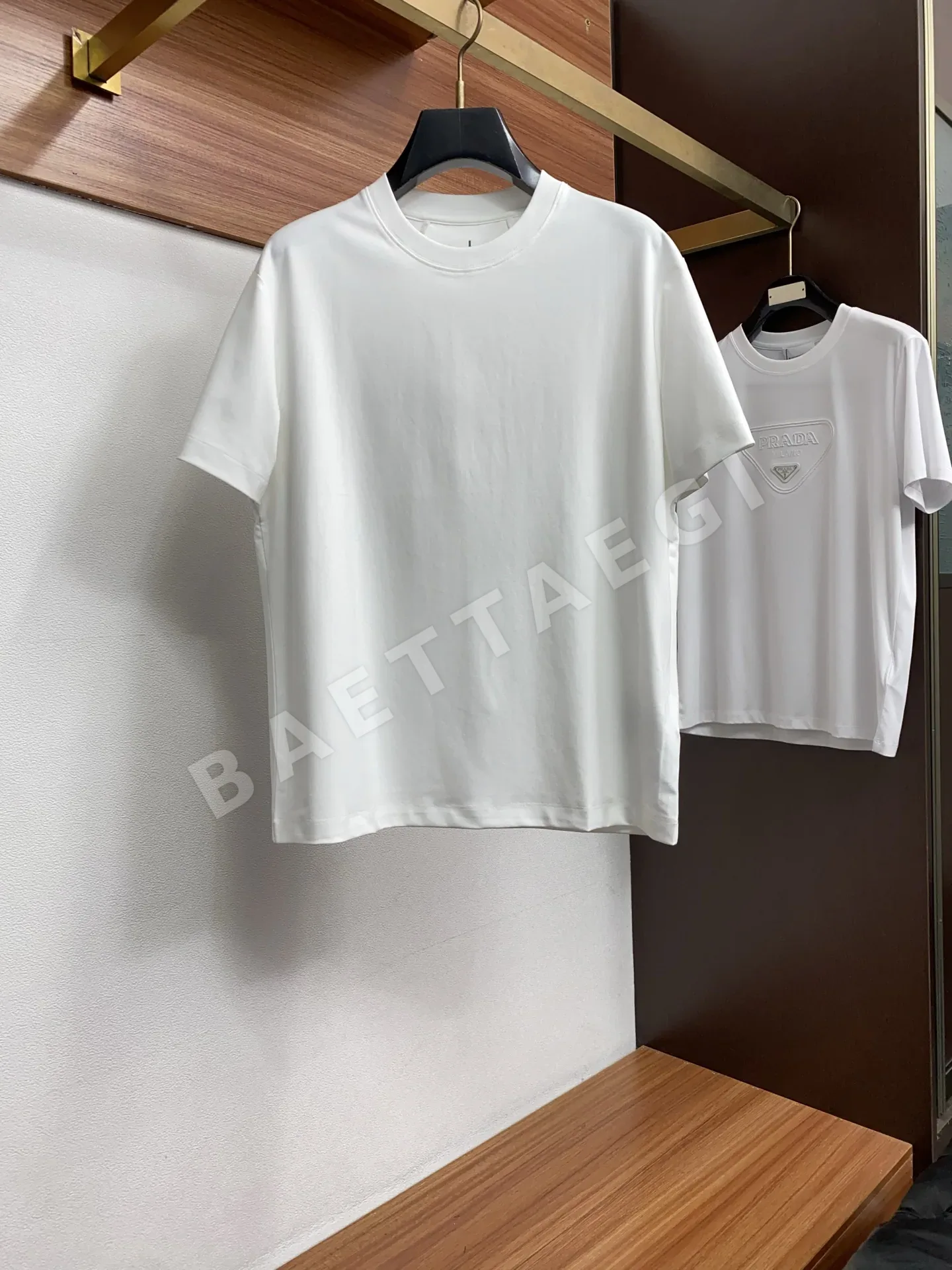 로로피아나 클래식 라운드넥 남성 반팔티셔츠