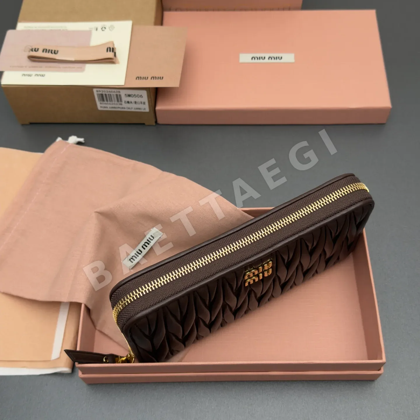 미우미우 지갑 160439 Miu Miu Wallet 상세 이미지 4