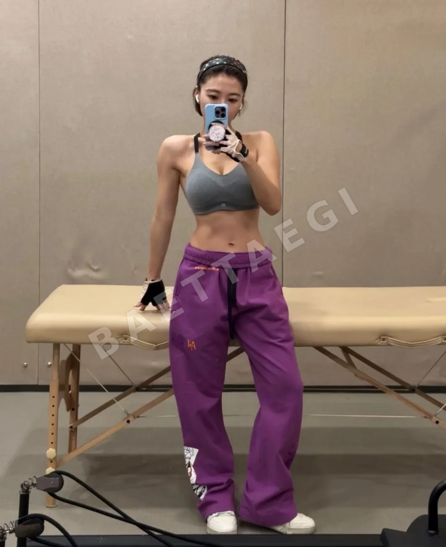 크롬하츠 멀티 엘리먼트 그래피티 프린트 롱 스웨트팬츠 상세 이미지 8