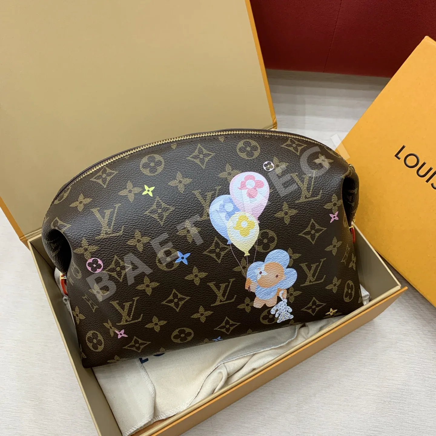 루이비통 해바라기 메이크업 파우치 M14891