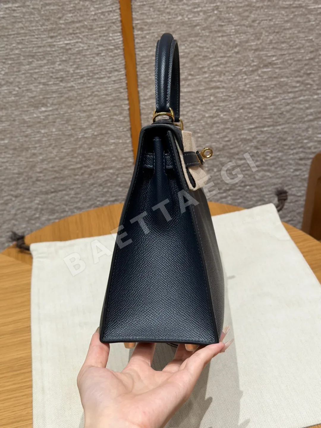 에르메스 켈리 블루 나이트 가죽 지갑 상세 이미지 2