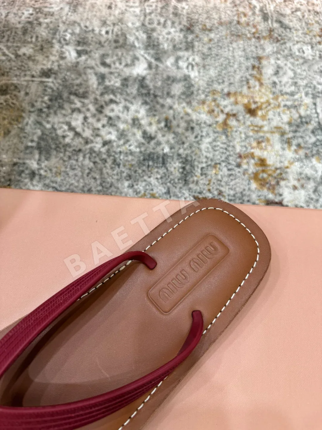 미우미우 양가죽 여성 신발 상세 이미지 8