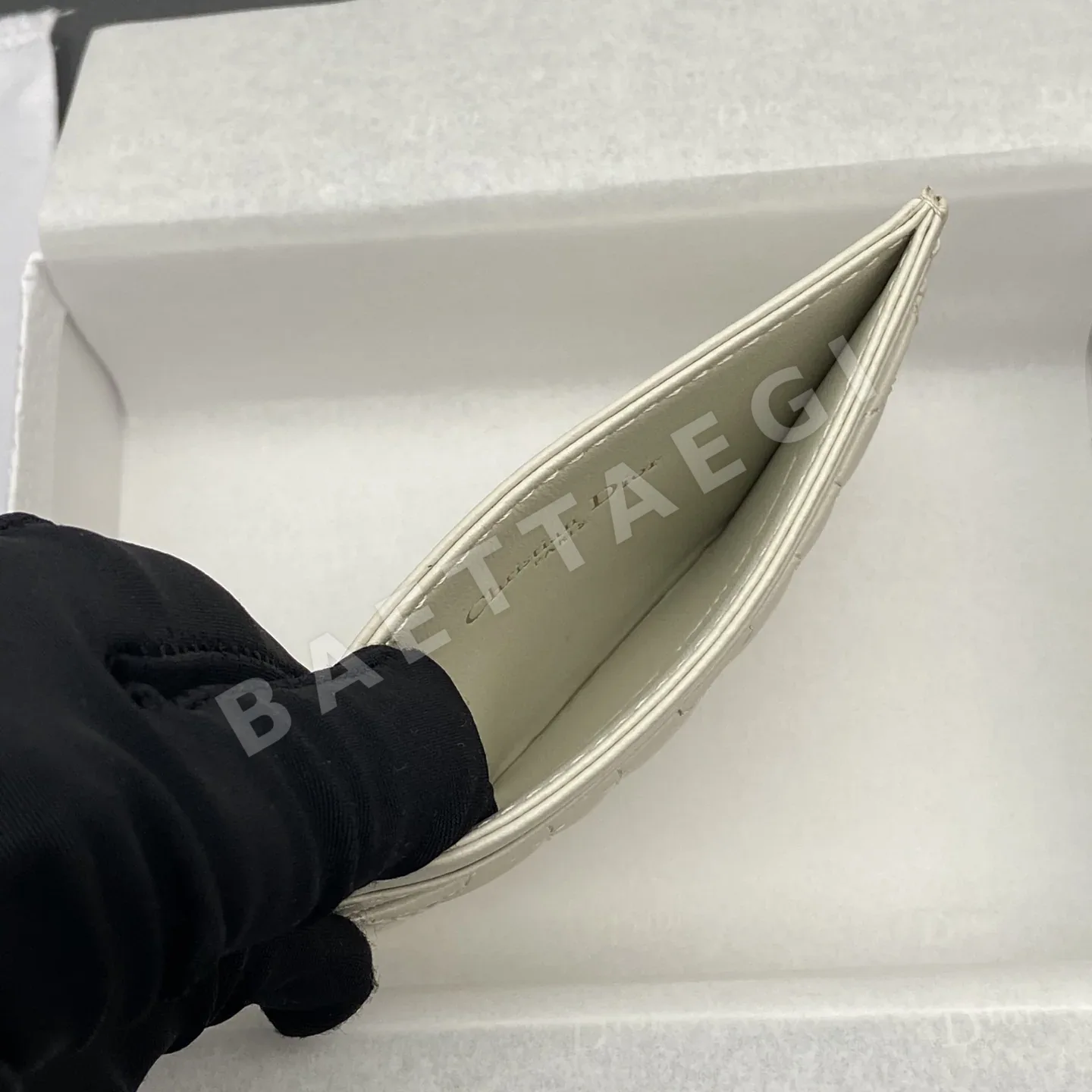 디올 칼로 프리지아 카드홀더 지갑 상세 이미지 8