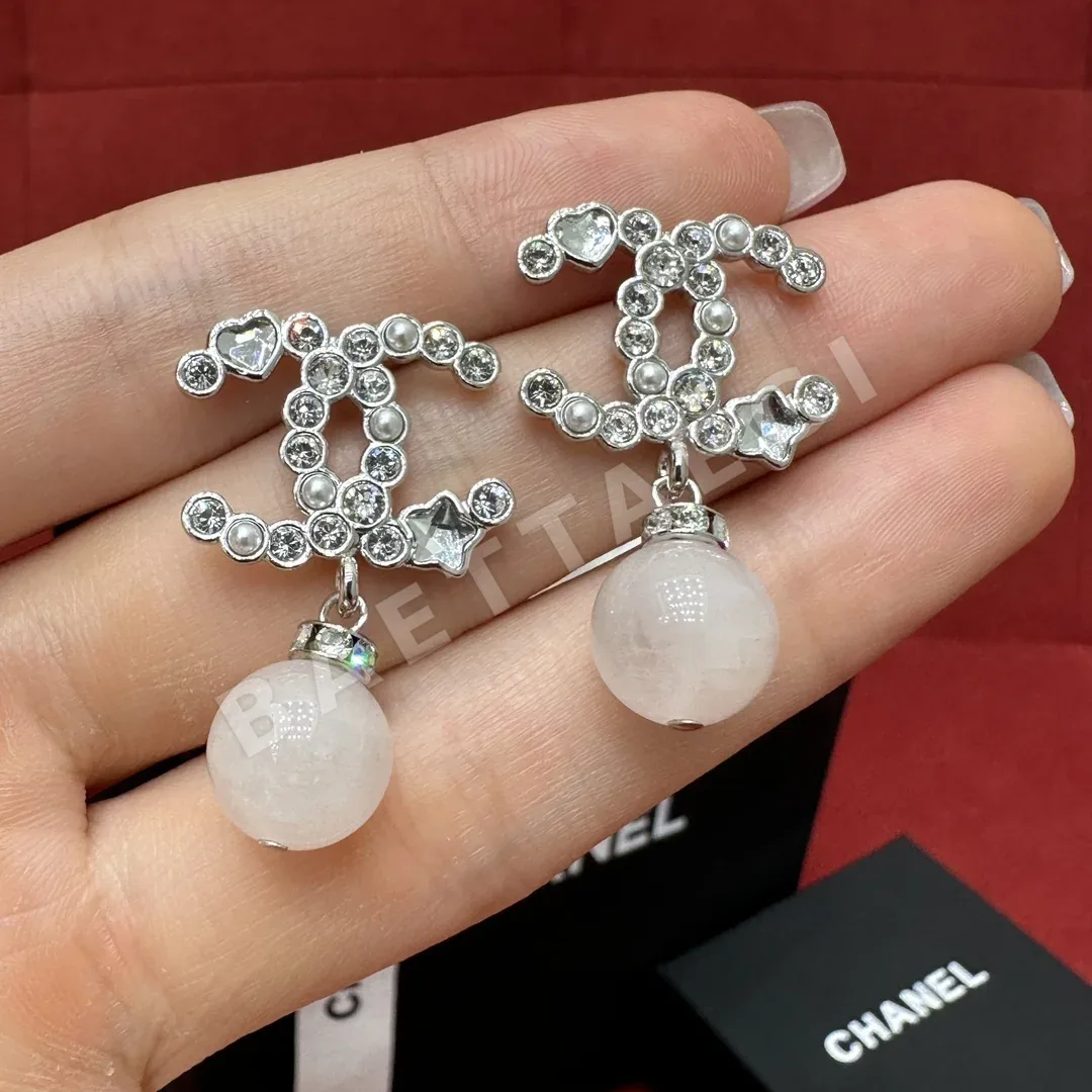 샤넬 스타 하트 진주 더블 C 펜던트 귀걸이 상세 이미지 2