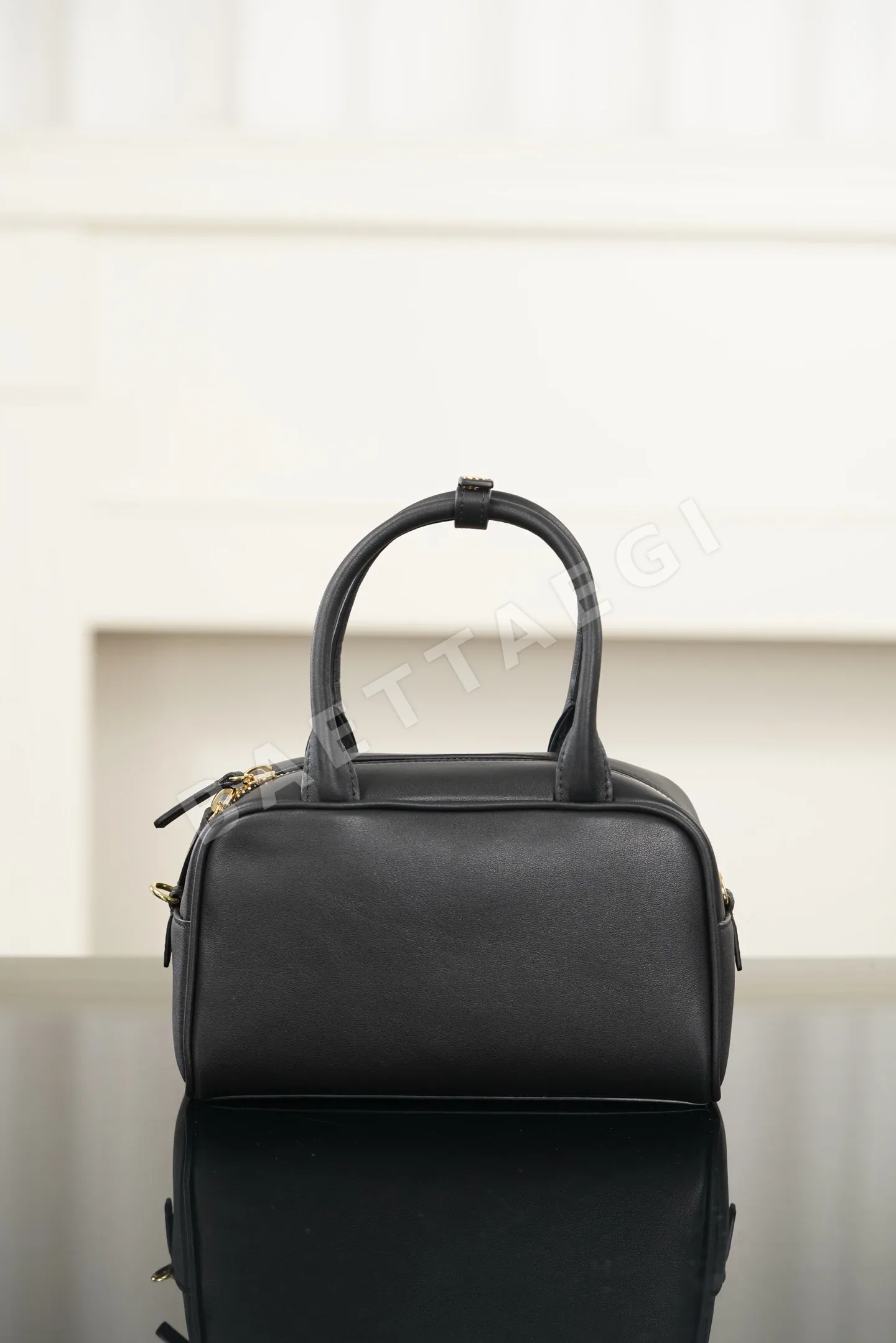 샤넬 플레인 송아지가죽 볼링백 상세 이미지 2