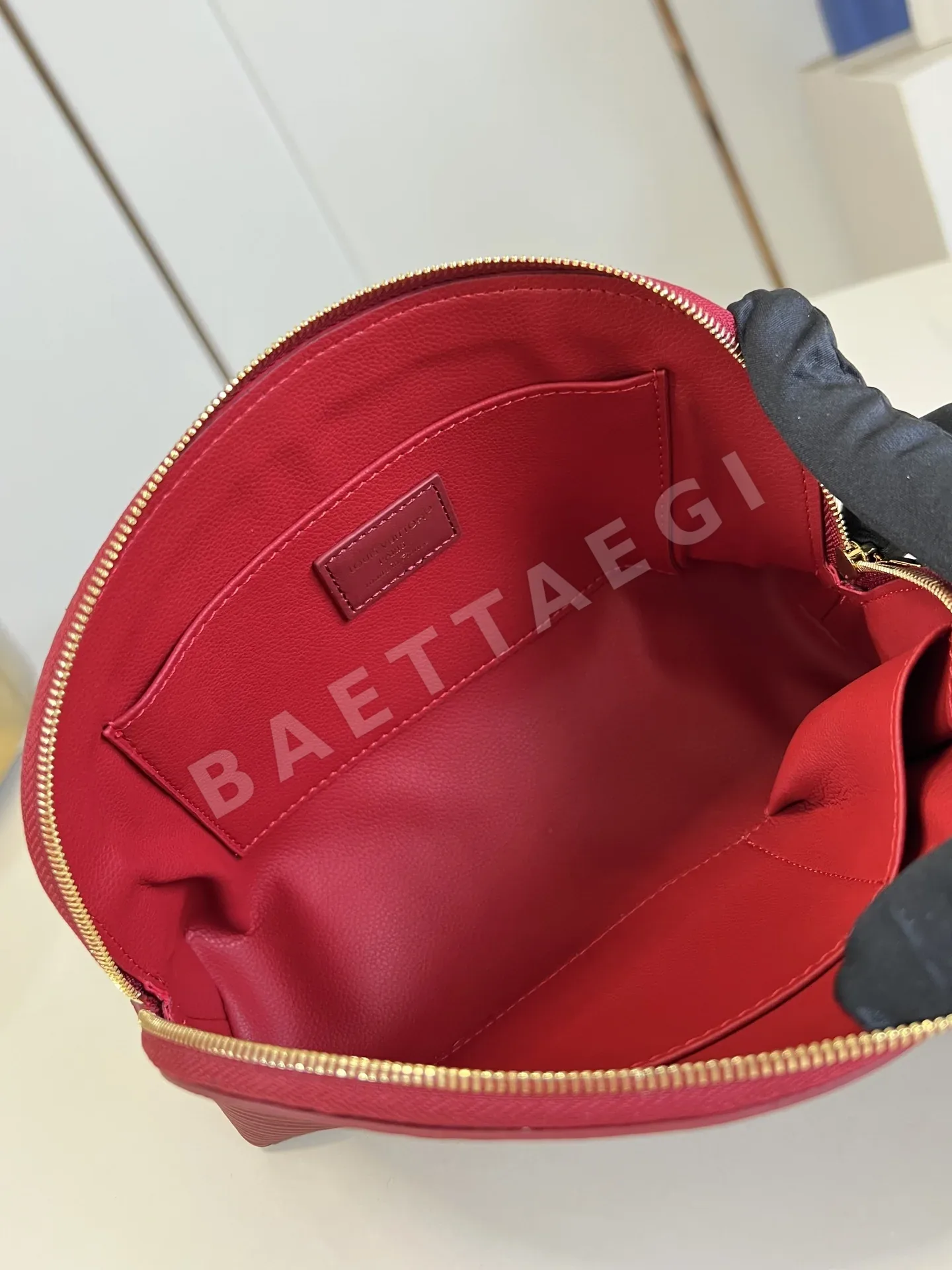 루이비통 포쉐트 라지 에피 파우치 M15201 상세 이미지 8