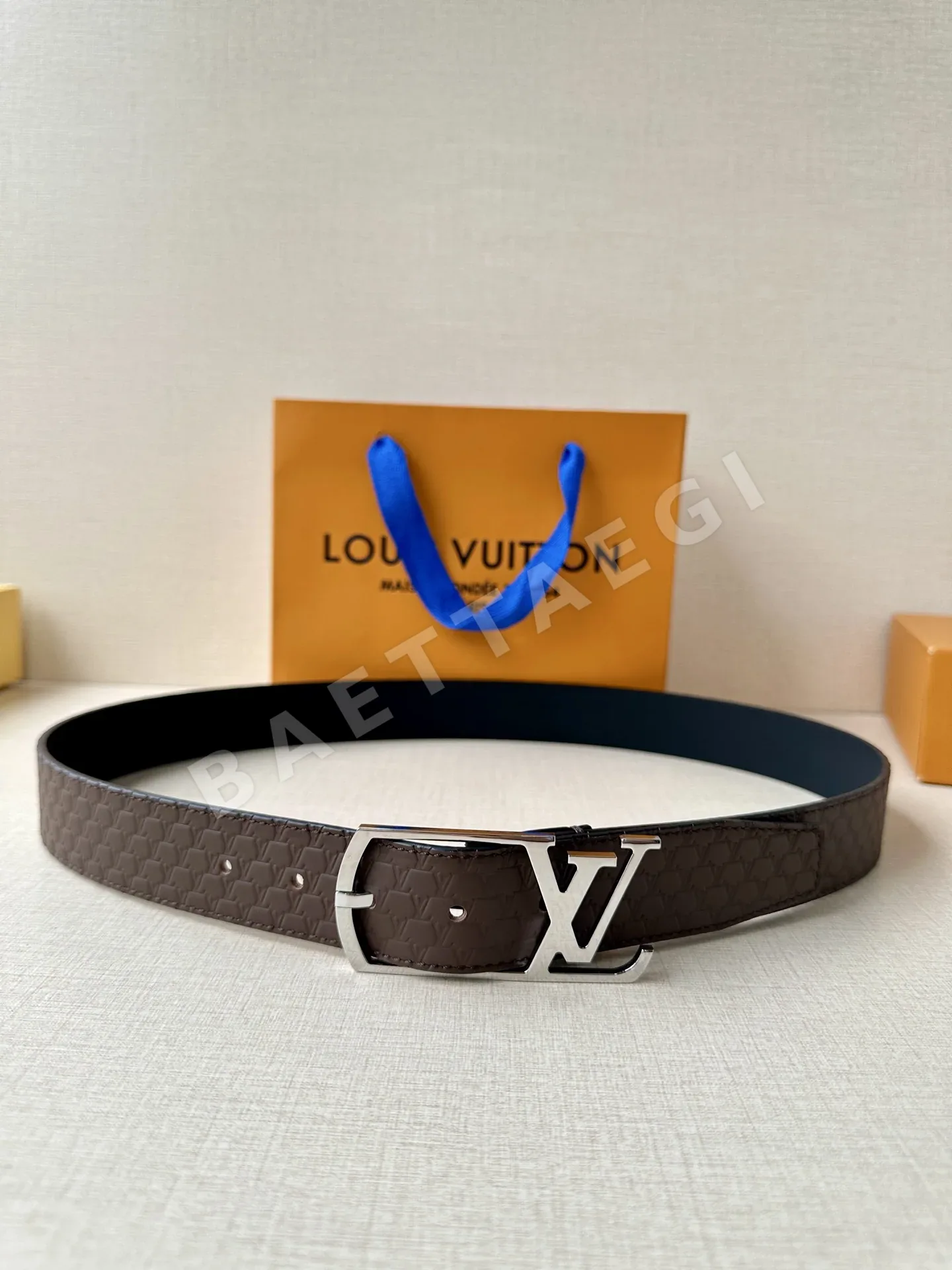 루이비통 LV 에어로그램 버클 벨트 57695