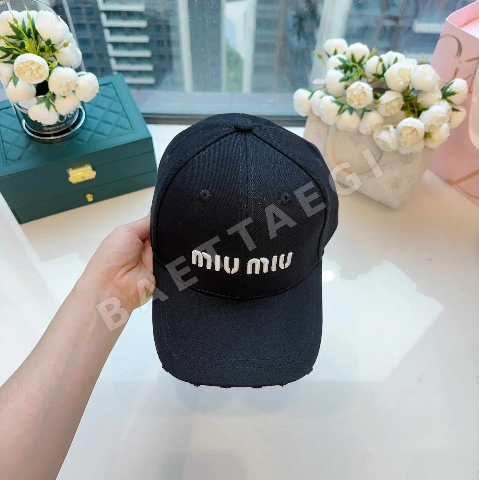 미우미우 모자 81074 Miu Miu Cap 상세 이미지 7